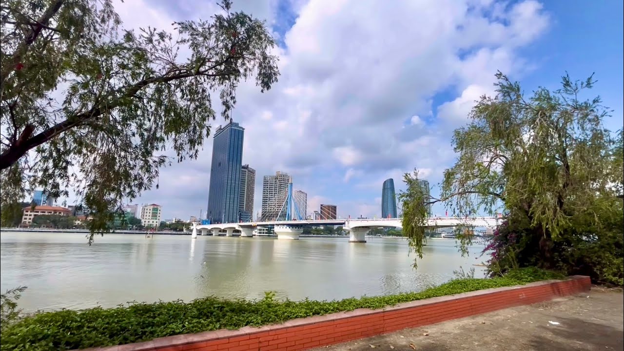 Da Nang City Riverwalk 