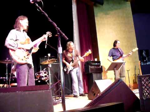 Robben Ford, Michael Landau, Andy Hess and Gary Novak sound checking for a show at Yoshi's.