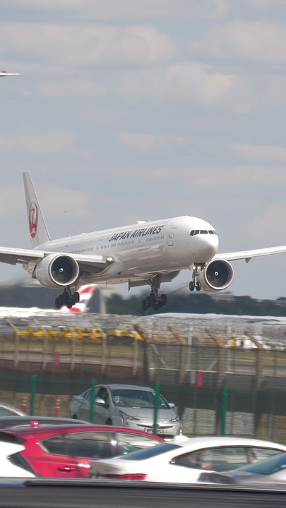 Japan Airlines Boeing 777-300ER ✈️🇯🇵 #boeing #aviation #planespotting