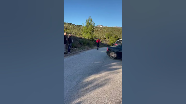 Ο Trannos κάνει πατίνι σε βουνό