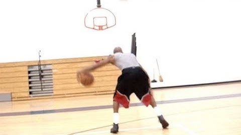 Dre Baldwin: In & Out-Thru Pullup Jumper Pt. 1 | College Basketball Kobe Bryant Scoring Drills
