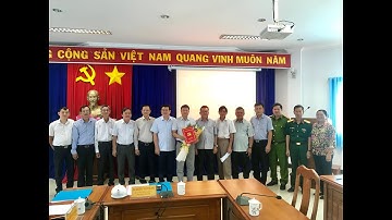 TRAO QUYẾT ĐỊNH ĐIỀU ĐỘNG BỔ NHIỆM TRƯỞNG BAN TUYÊN GIÁO THỊ ỦY TRẢNG BÀNG