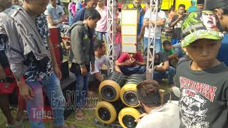 Sound Miniatur galon audio. Owner bos Rudi