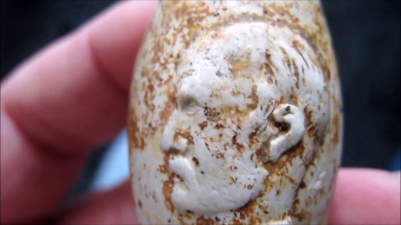 Dump digging beer bottle and a few other bits (The Yorkshire Digger)