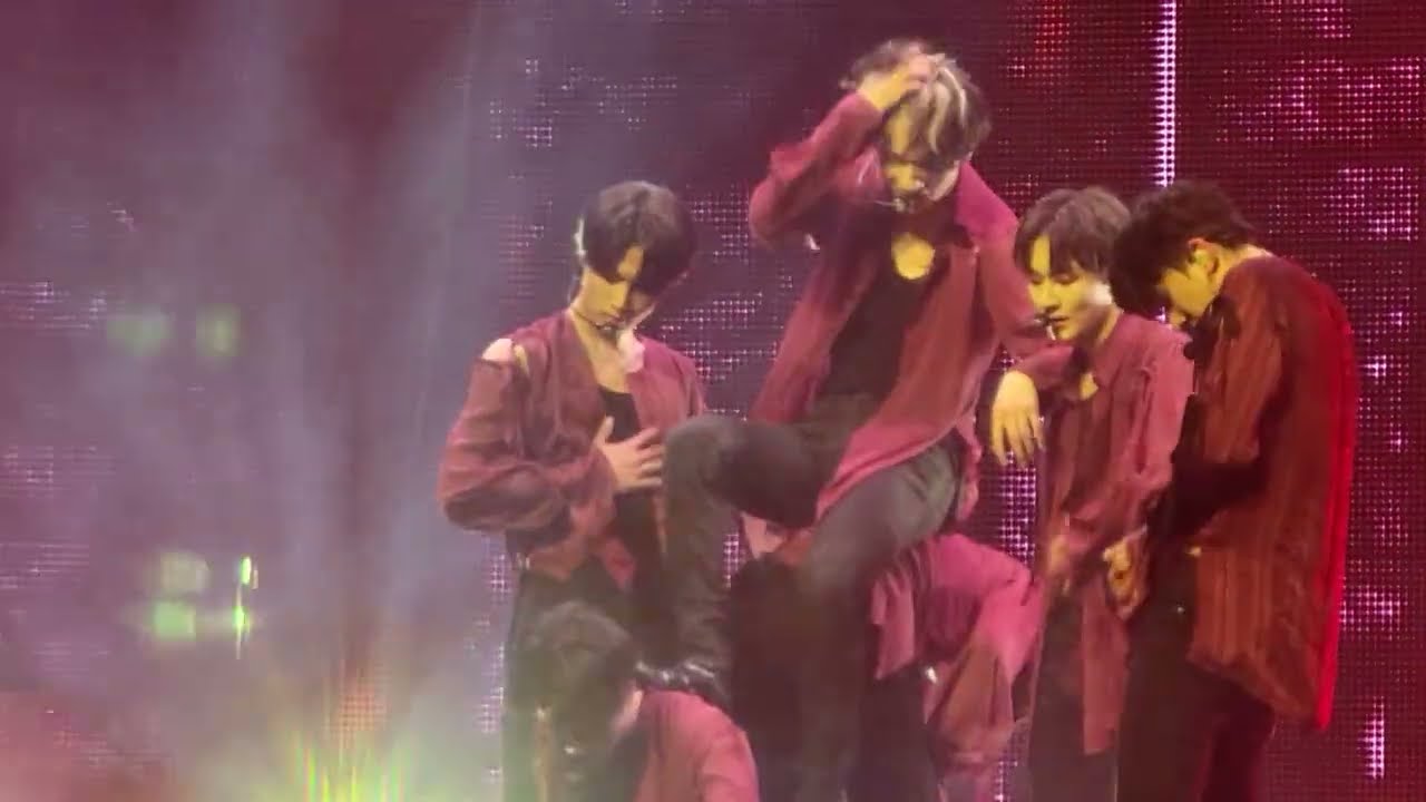 [FANCAM] 221002 ENHYPEN (엔하이픈) MANIFESTO in ANAHEIM Day 1 - Drunk-Dazed