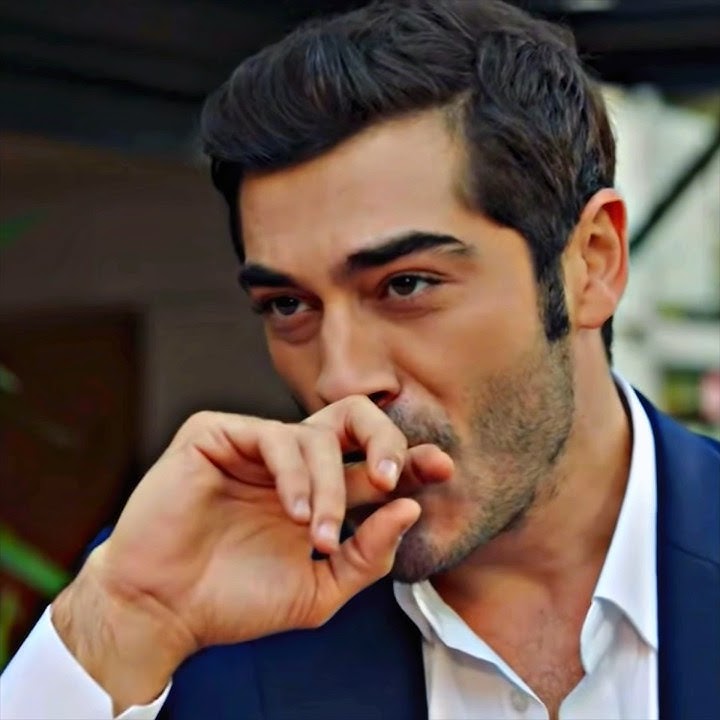 Kenan’s way of kissing #asklaftananlamaz #pyaarlafzonmeinkahan #bambaşkabiri #haymur #hanbur #leyken