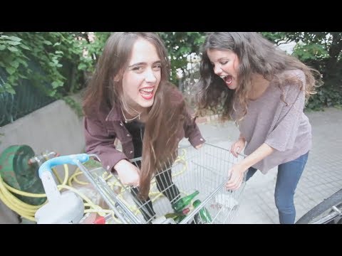 Video thumbnail for HINDS | Bamboo (Official and unique video)