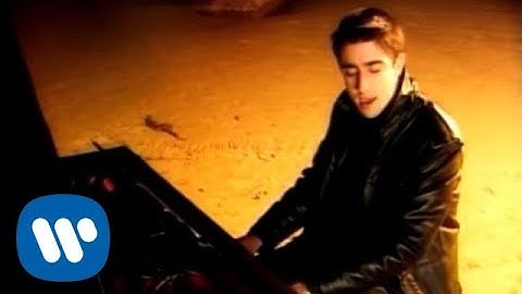 Alex Ubago - Me muero por conocerte (Videoclip Oficial)