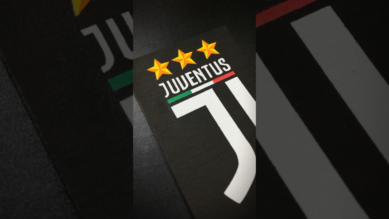 JUVENTUS ⬜⬛ Do you like modern emblem?🤔 