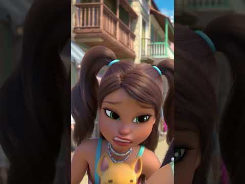 MERMAIDS IN THE CITY! 🏙️🧜‍♀️ | Mermaid Magic #shorts