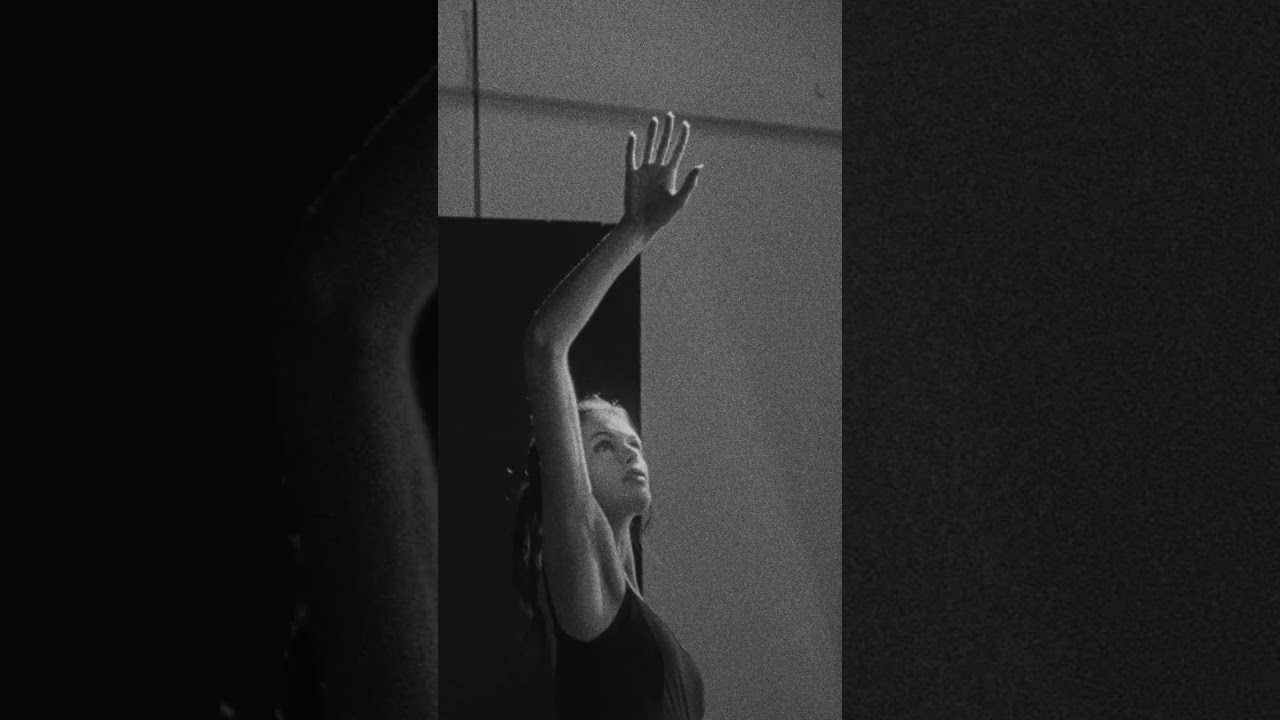 KAIA GERBER DANCES REPETTO
