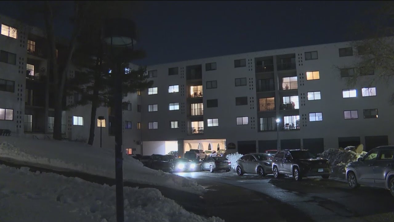Residents of Rocky Hill apartments told to vacate by midnight