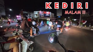 Night Atmosphere of KEDIRI City 😍 Stop by to eat SOTO PODJOK ANDALAN Kediri !!