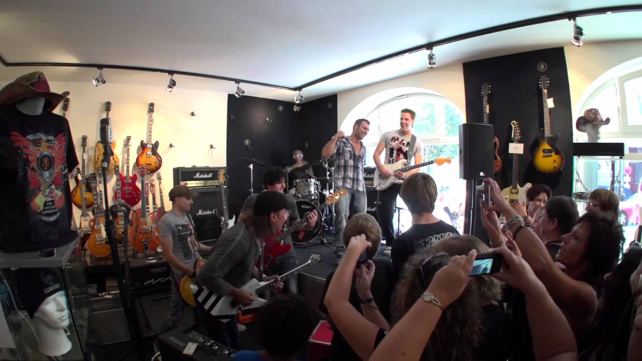 True Calling featuring Matthias Jabs - Raised On Rock