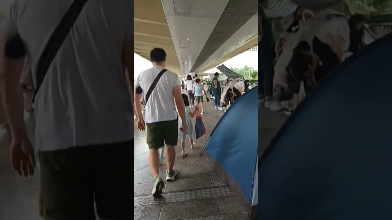 OFW's here in HK during day off's and statutory holiday's/ different stories just to have rest day