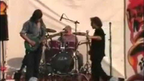 Lead Singer Slaps Guitarist In Face