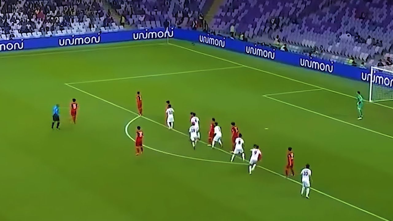 Bùi Tiến Dũng  - Kẻ Hủy Diệt Những Quả Phạt Đền Khiến Mọi Đối Thủ Run Sợ