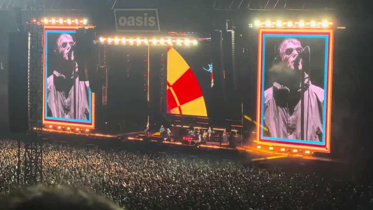 Oasis in Seoul Roll with it 