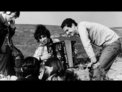 Putar Au bistrot des cinéastes - Francis Lai