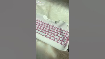 Unboxing my new retro mechanical bluetooth keyboard for my iPad - Link in description