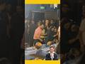 Aamir Khan फिल्म देखने थिएटर पहुंचे तो बच्चों के जैसे सीट लुटने लगें 😂 #aamirkhan #viralvideo