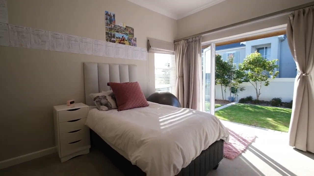 Sinclair Estates House, Kingswood Golf Estate, George