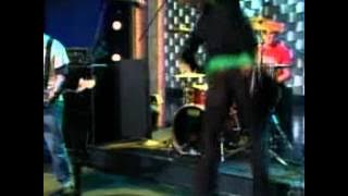 The Vines - Get Free (Live On Conan 2002)