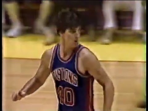 Video: Bill Laimbeer Čistá hodnota: Wiki, ženatý, rodina, svadba, plat, súrodenci