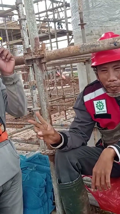 PEKERJA PROYEK DAN SAFETY MAN