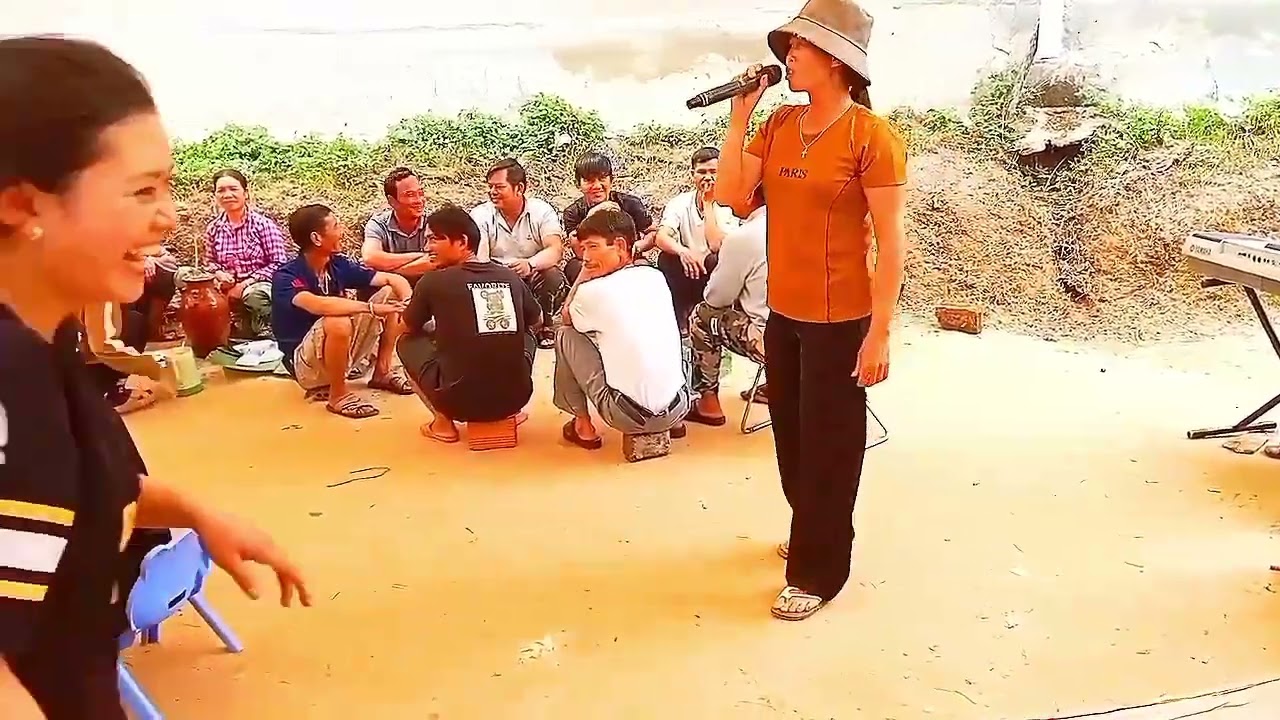 Vòng tay người ấy 