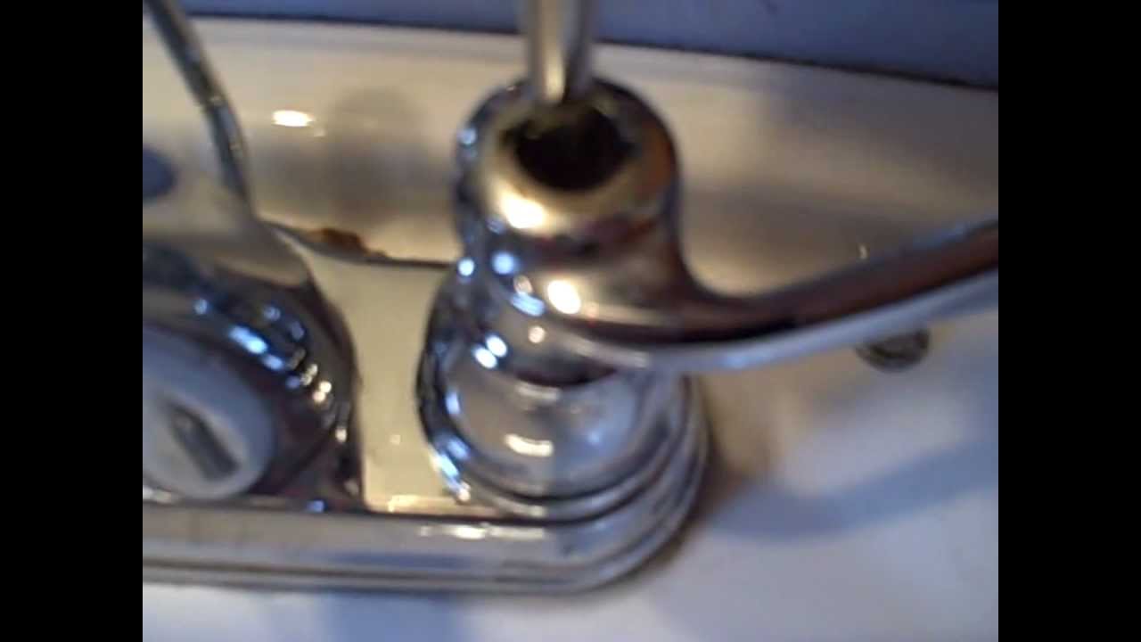 How to fix a leaky faucet yourself - YouTube