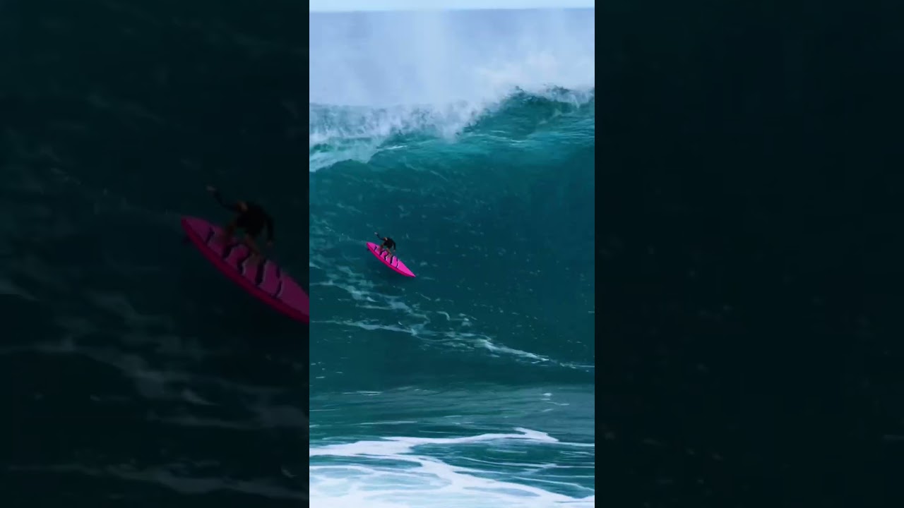 Surfing a ROGUE wave in Pacific Ocean 