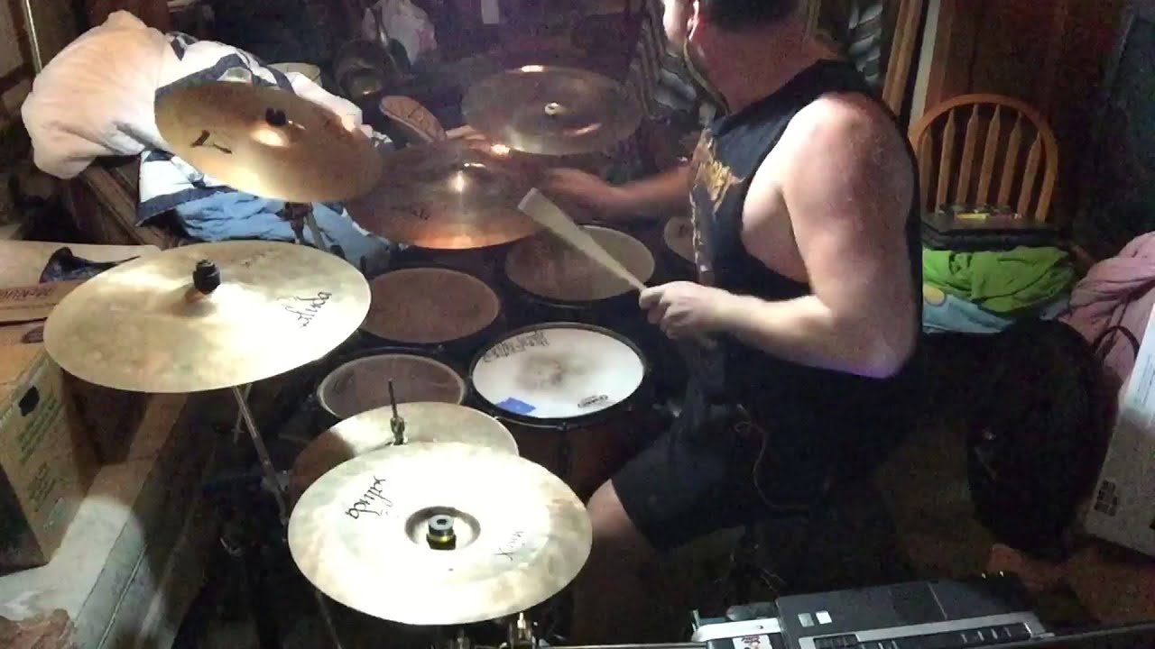 Joe Lowrie playing "The Human Herd" by Bermuda