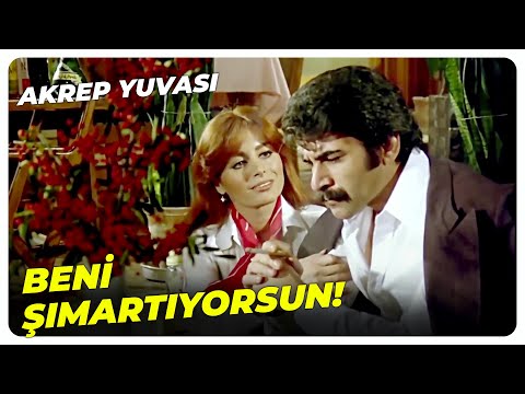 Bu Hediyelerle Şımartıyorsun Beni! | Akrep Yuvası - Cüneyt Arkın Banu Alkan Eski Türk Filmi