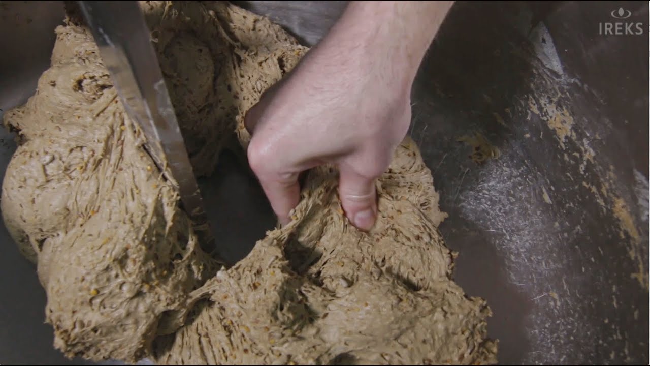 IREKS presenta: Pan de cereales oscuro con REX KORN
