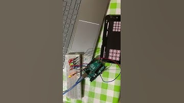 Juego de la ruleta con 5 LEDs y un zumbador