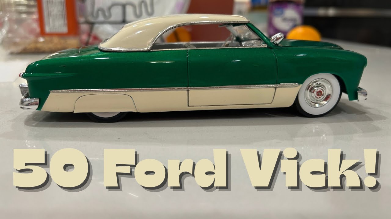 Мягкий Kustom Ford Victoria 1950 года готов!