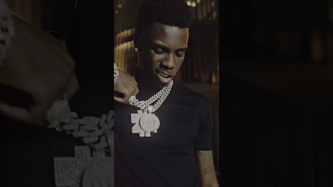 Mira ZILLIONAIRE DOE NEW VIDEO 🔥 OR 🤮 #zillionairedoe #newmoney #anticap #music #rap #newmusic #trend en YouTube Mira ZILLIONAIRE DOE NEW VIDEO 🔥 OR 🤮 #zillionairedoe #newmoney #anticap #music #rap #newmusic #trend en YouTube