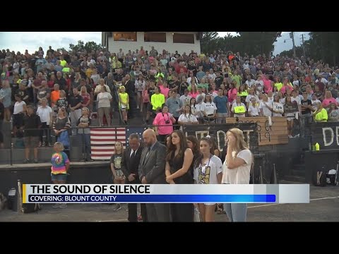 Blount Co schools pray together during moment of silence before football game