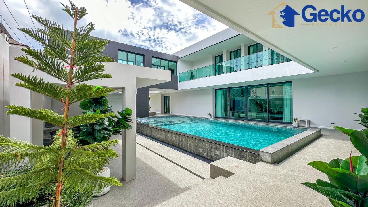 6 Bed Beachfront Villa In Jomtien Pattaya For Sale 150m Baht