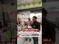 “Customer ka live review 🎤 — sirf ek phone ke sath mila ₹8000 tak ka fayda! 😍📱” #funny