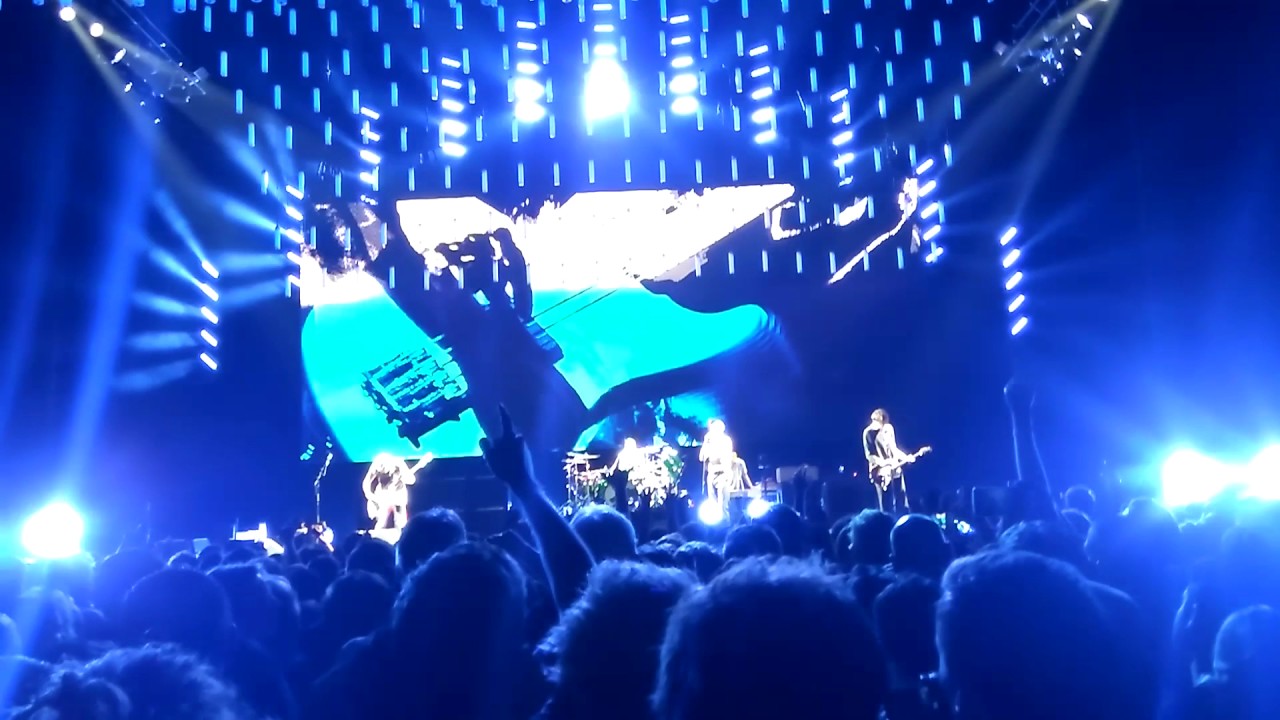 Red Hot Chili Peppers Under The Bridge Ziggo Dome, Amsterdam YouTube Red Hot Chili Peppers Under The Bridge Ziggo Dome, Amsterdam YouTube