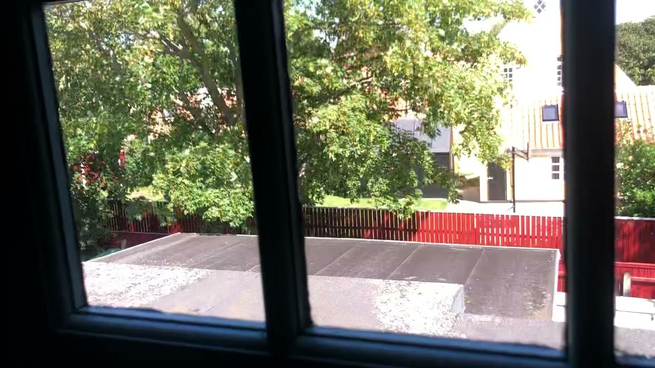 🧑🏻‍🎨🎨🏠 på 1. sal i Anchers Hus 2022 og se soveværelset & Helgas børneværelse for første gang 🌸