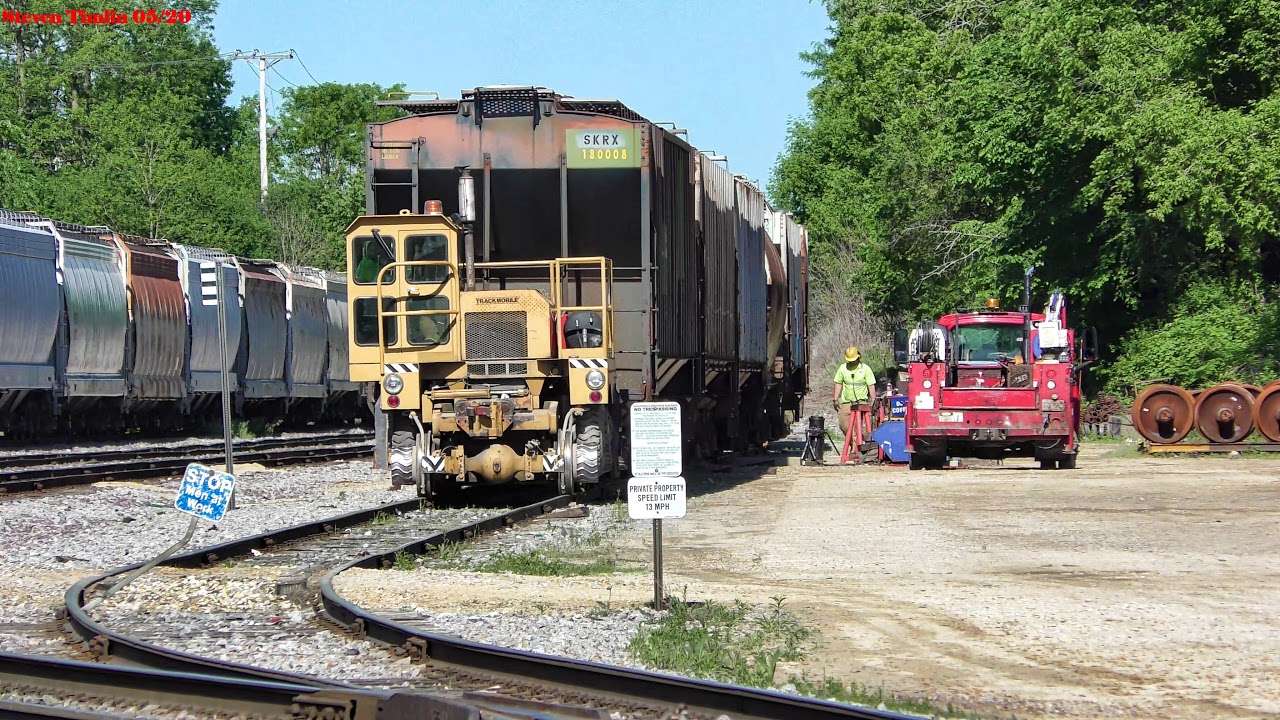 4K/HDR WSOR Trackmobile moving rail cars in Janesville WI. YouTube