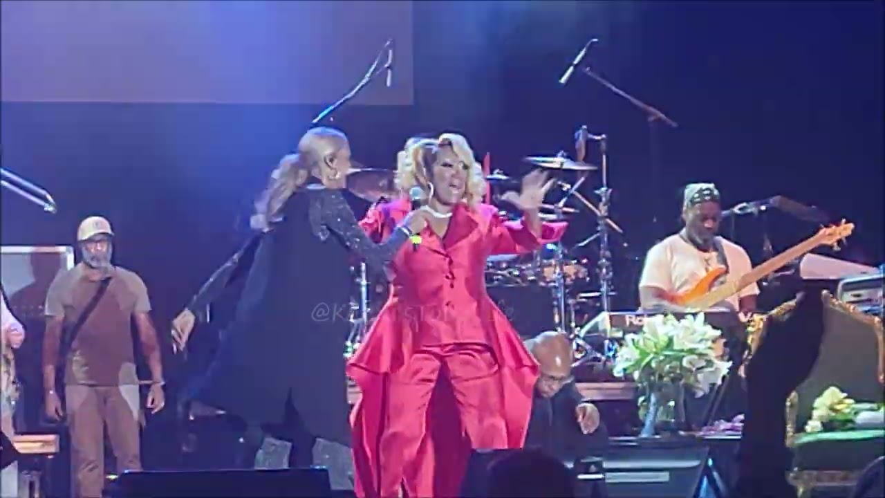 Patti LaBelle Gets SICK during "If Only You Knew" in Toledo OH