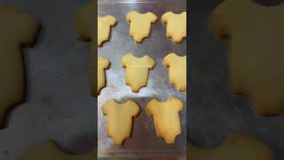 Cutest Baby Shower Cookies Ever 🥹 🍼 | Romper Cookies 🥹💖 #shorts #shortvideo #baking #cookies