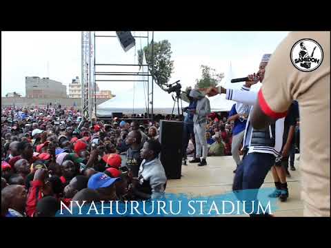 SAMIDOH PERFORMING WENDO WI CAMA AT NYAHURURU STADIUM