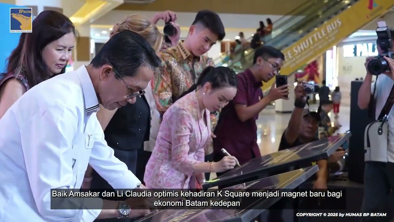 Kepala dan Wakil Kepala BP Batam Resmikan K Square Mall