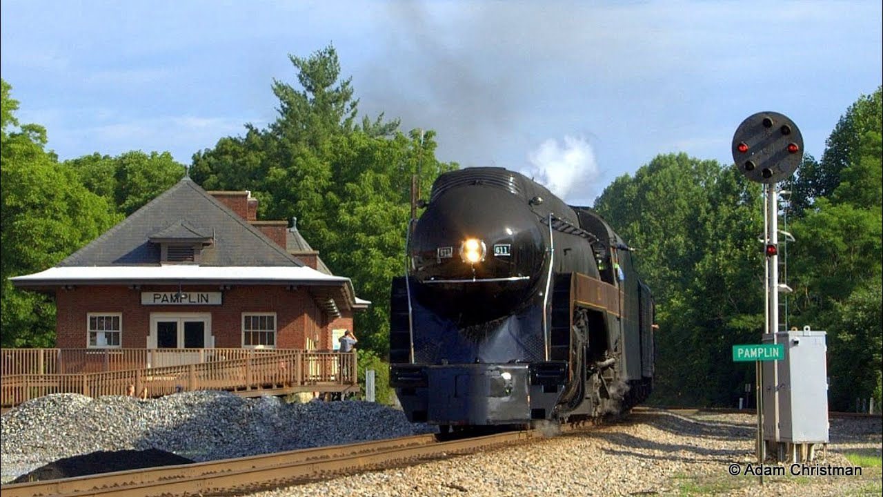 Norfolk & Western 611 - The Cavalier