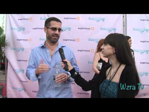 Wzra Tv: Dolphin Tale Interview with Steven P. Weg...